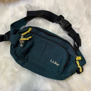 VTG LL Bean Oversized Fanny Pack Hiking Green Belt